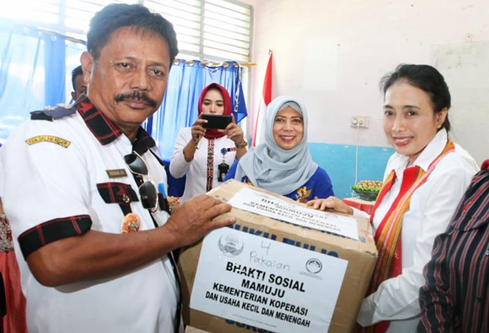 Pemulihan Ekonomi, Korban Banjir Mamuju `Curhat` pada Bintang Puspayoga